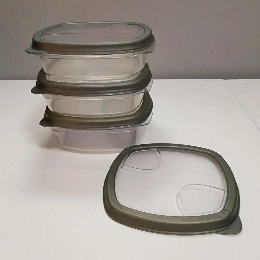 Rubbermaid Stain Shield Storage Green 3 Containers 1-3.2 & 2-2.1 Cups Square+Lid